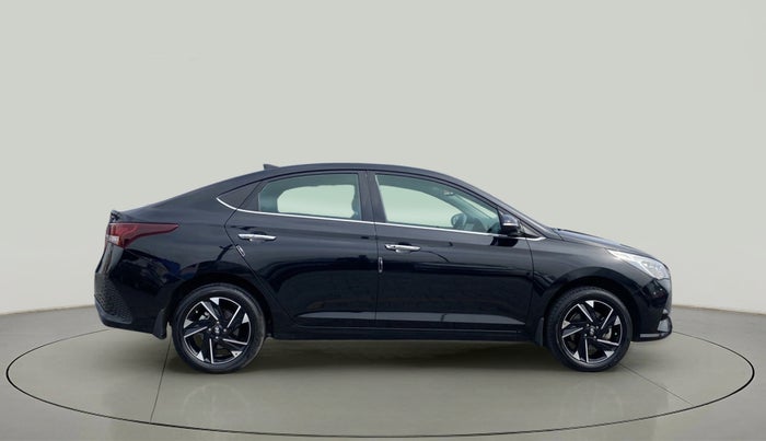 2021 Hyundai Verna SX (O) 1.0 TURBO DCT, Petrol, Automatic, 37,975 km, Right Side View