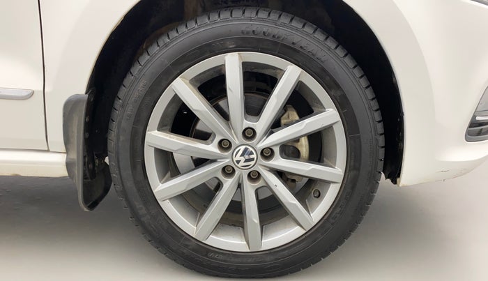 2019 Volkswagen Polo HIGHLINE PLUS 1.0, Petrol, Manual, 59,724 km, Right Front Wheel