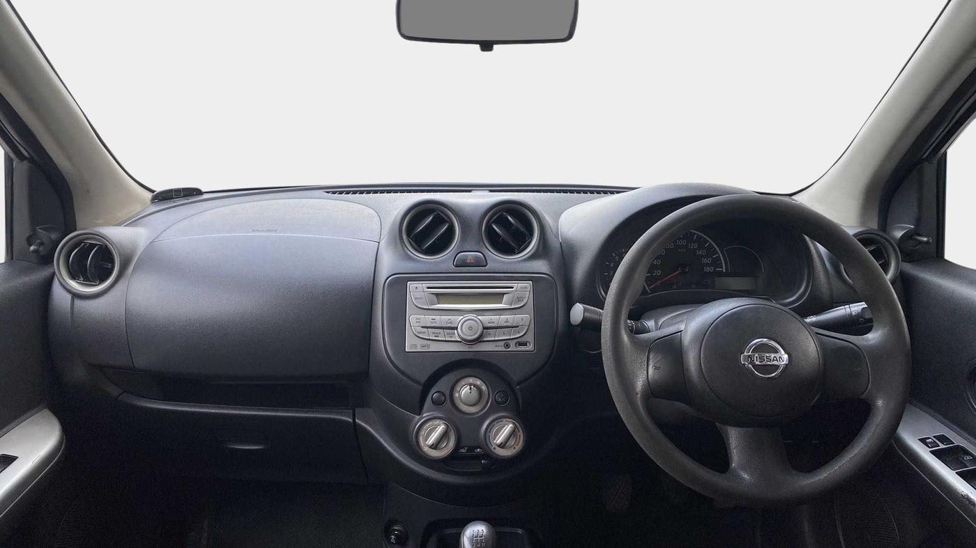 2017 Nissan Micra Active XV, Petrol, Manual, 93,046 km, Dashboard