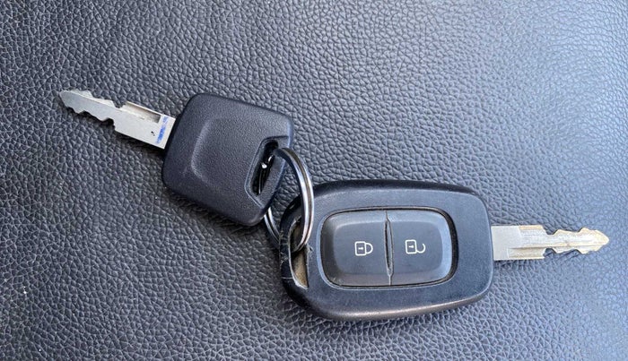 2018 Datsun Redi Go T (O), Petrol, Manual, 7,472 km, Lock system - Door lock knob has minor damage
