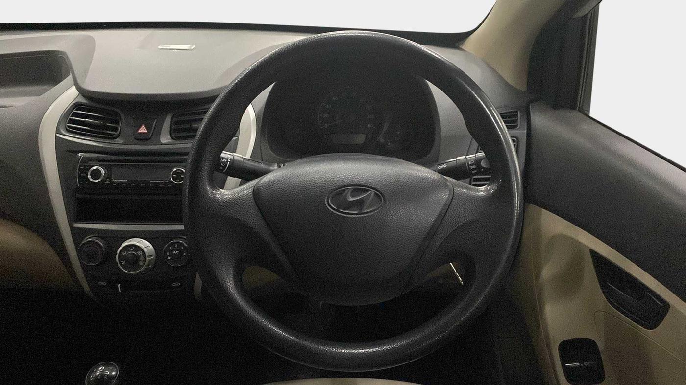 2016 Hyundai Eon ERA +, Petrol, Manual, 79,621 km, Steering Wheel Close Up