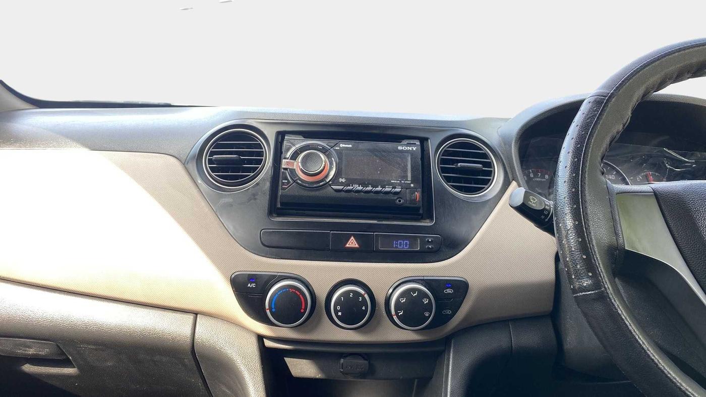 2015 Hyundai Grand i10 MAGNA 1.2 KAPPA VTVT, Petrol, Manual, 65,016 km, Air Conditioner