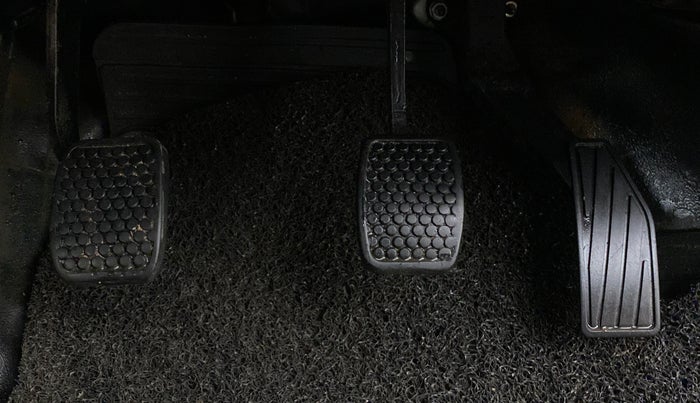 2016 Maruti Alto 800 LXI, CNG, Manual, 55,464 km, Pedals