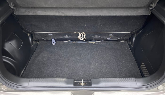 2019 Maruti Swift VXI D, Petrol, Manual, 37,731 km, Boot Inside