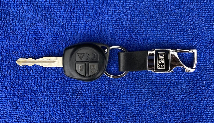 2019 Maruti Swift VXI D, Petrol, Manual, 37,731 km, Key Close Up