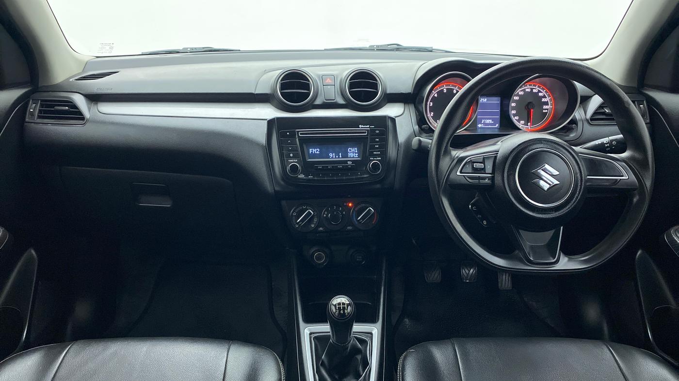 2019 Maruti Swift VXI D, Petrol, Manual, 37,731 km, Dashboard