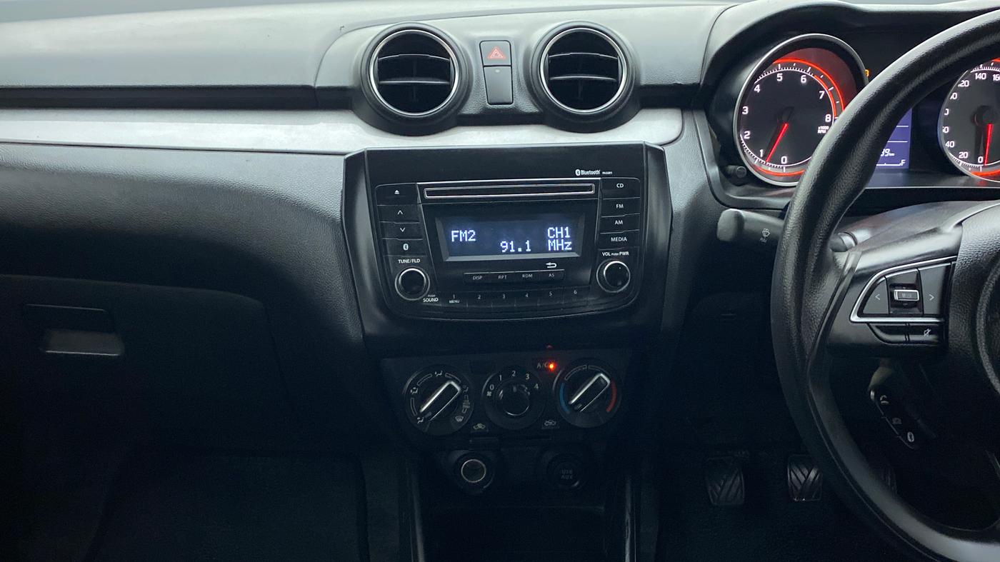 2019 Maruti Swift VXI D, Petrol, Manual, 37,731 km, Air Conditioner