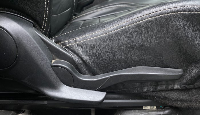 2019 Maruti Swift VXI D, Petrol, Manual, 37,731 km, Driver Side Adjustment Panel