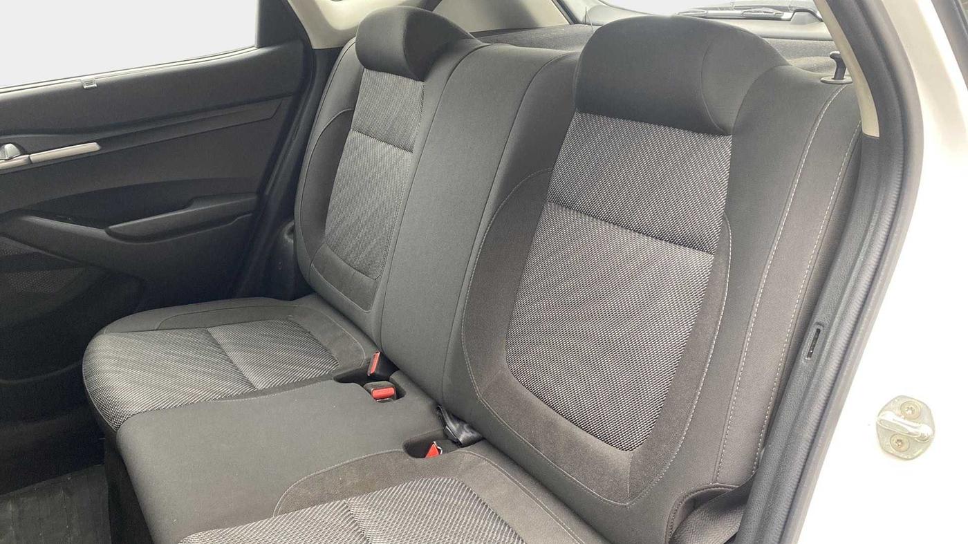 2020 KIA SELTOS HTK PLUS 1.5, Petrol, Manual, 26,347 km, Right Side Rear Door Cabin