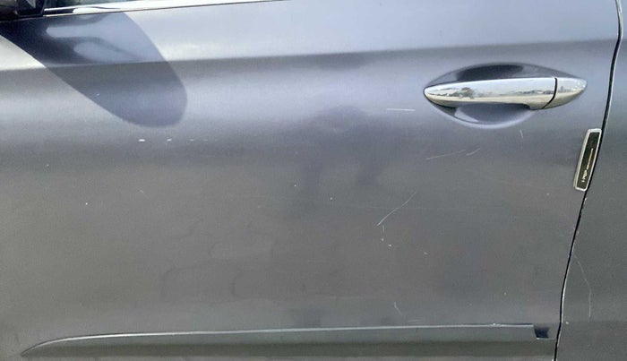 2018 Hyundai Elite i20 SPORTZ 1.2, Petrol, Manual, 62,491 km, Front passenger door - Minor scratches