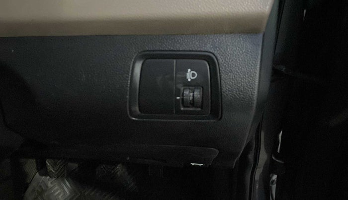 2018 Hyundai Elite i20 SPORTZ 1.2, Petrol, Manual, 62,491 km, Dashboard - Headlight height adjustment not working