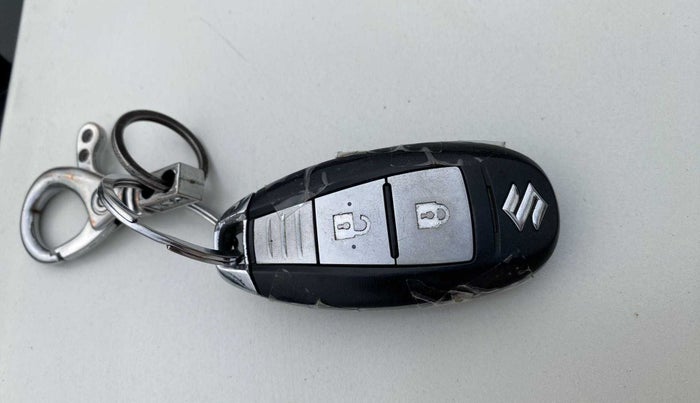 2016 Maruti Swift ZXI, Petrol, Manual, 67,036 km, Key Close Up