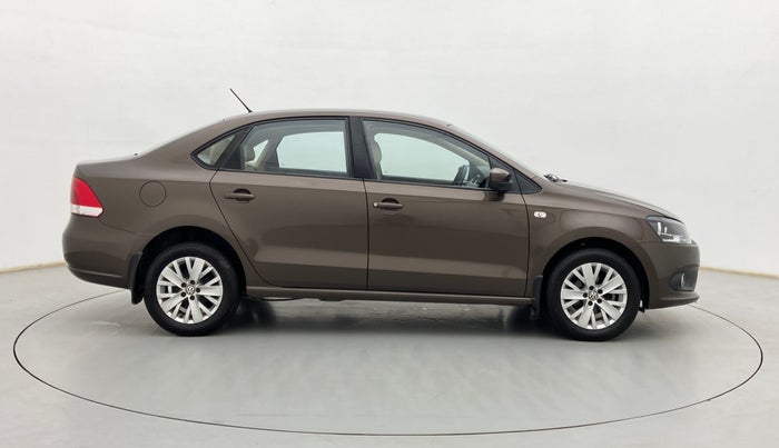 2015 Volkswagen Vento HIGHLINE PLUS 1.2 AT 16 ALLOY, Petrol, Automatic, 48,649 km, Right Side View