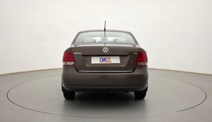 2015 Volkswagen Vento HIGHLINE PLUS 1.2 AT 16 ALLOY, Petrol, Automatic, 48,649 km, Back/Rear