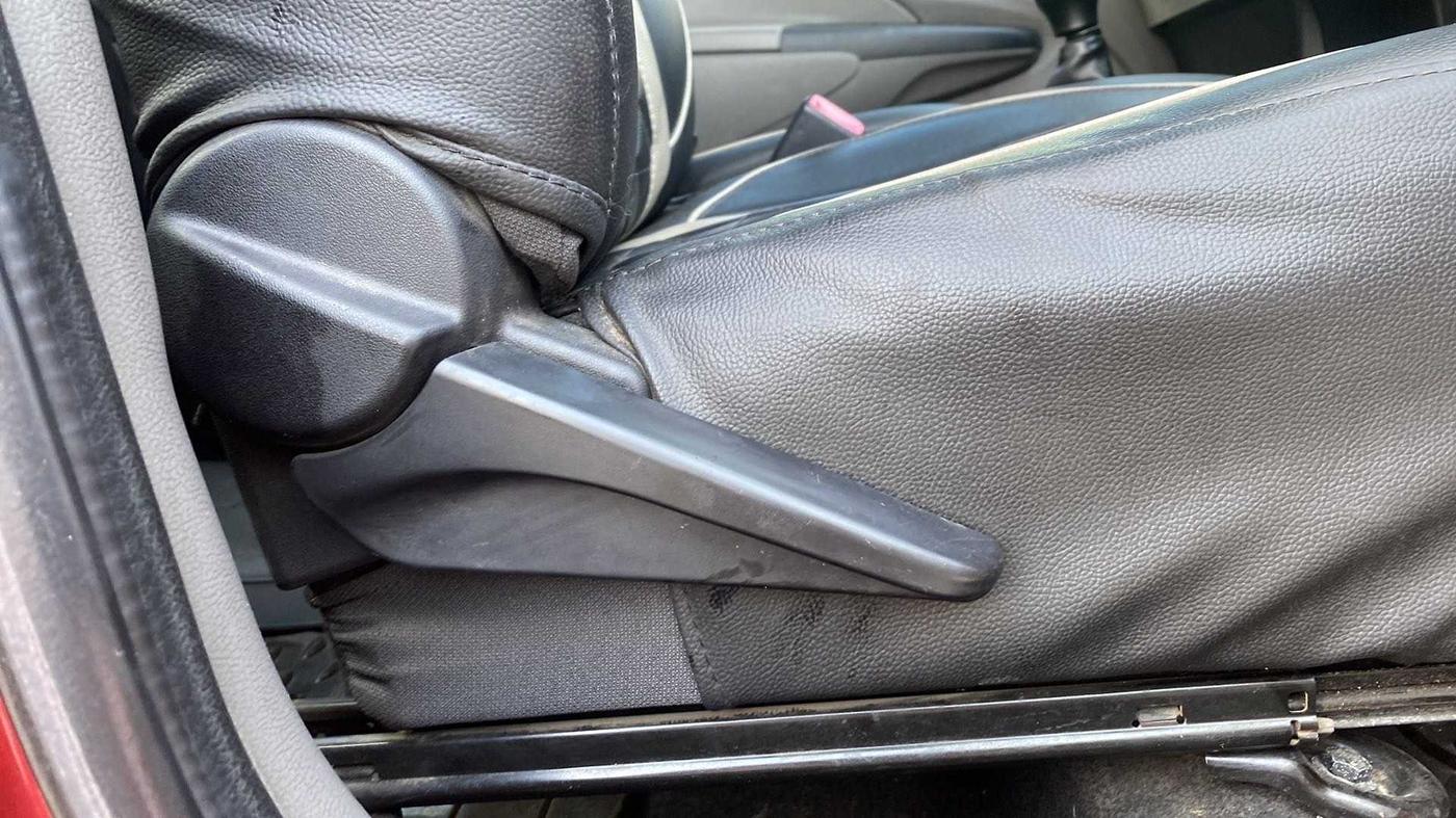 2011 Toyota Etios G, Petrol, Manual, 81,852 km, Driver Side Adjustment Panel