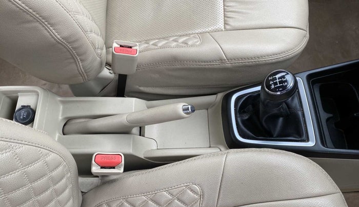 2018 Maruti Dzire VXI, Petrol, Manual, 60,235 km, Gear Lever