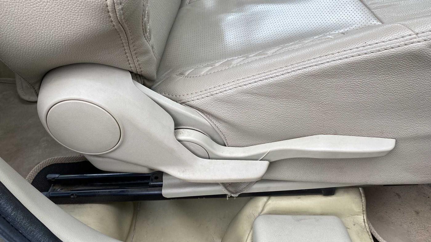 2018 Maruti Dzire VXI, Petrol, Manual, 60,235 km, Driver Side Adjustment Panel