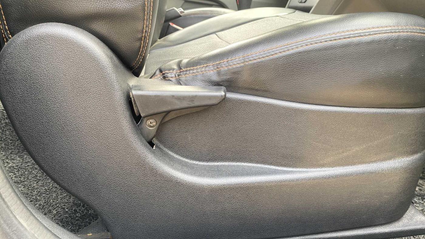 2018 Tata Tiago XT PETROL, Petrol, Manual, 61,477 km, Driver Side Adjustment Panel