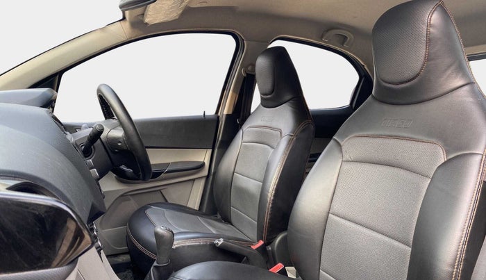 2018 Tata Tiago XT PETROL, Petrol, Manual, 61,477 km, Right Side Front Door Cabin