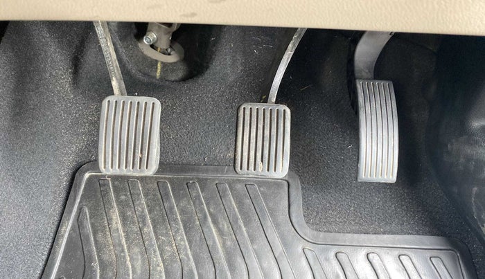 2019 Hyundai NEW SANTRO SPORTZ MT, Petrol, Manual, 25,596 km, Pedals