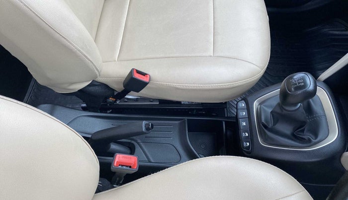 2019 Hyundai NEW SANTRO SPORTZ MT, Petrol, Manual, 25,596 km, Gear Lever
