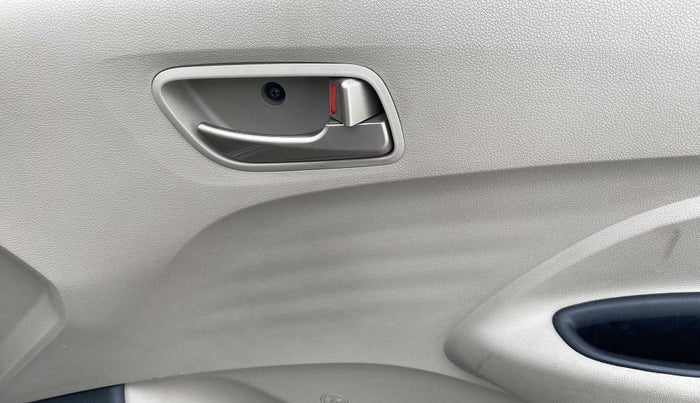 2019 Hyundai NEW SANTRO SPORTZ MT, Petrol, Manual, 25,596 km, Driver Side Door Panels Control