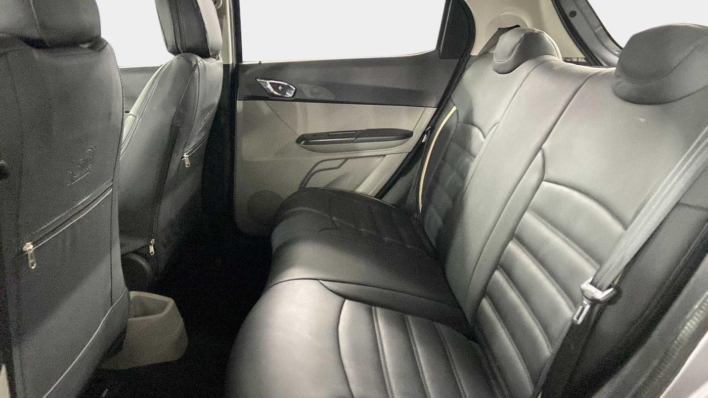 2019 Tata Tiago XZ PETROL, Petrol, Manual, 32,435 km, Right Side Rear Door Cabin