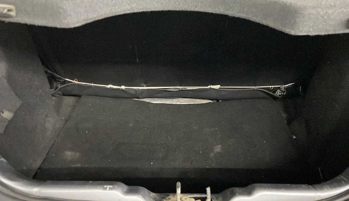 2019 Tata Tiago XZ PETROL, Petrol, Manual, 32,435 km, Dicky (Boot door) - Tool missing