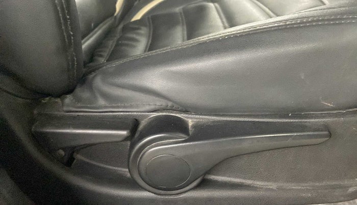 2019 Tata Tiago XZ PETROL, Petrol, Manual, 32,435 km, Driver Side Adjustment Panel