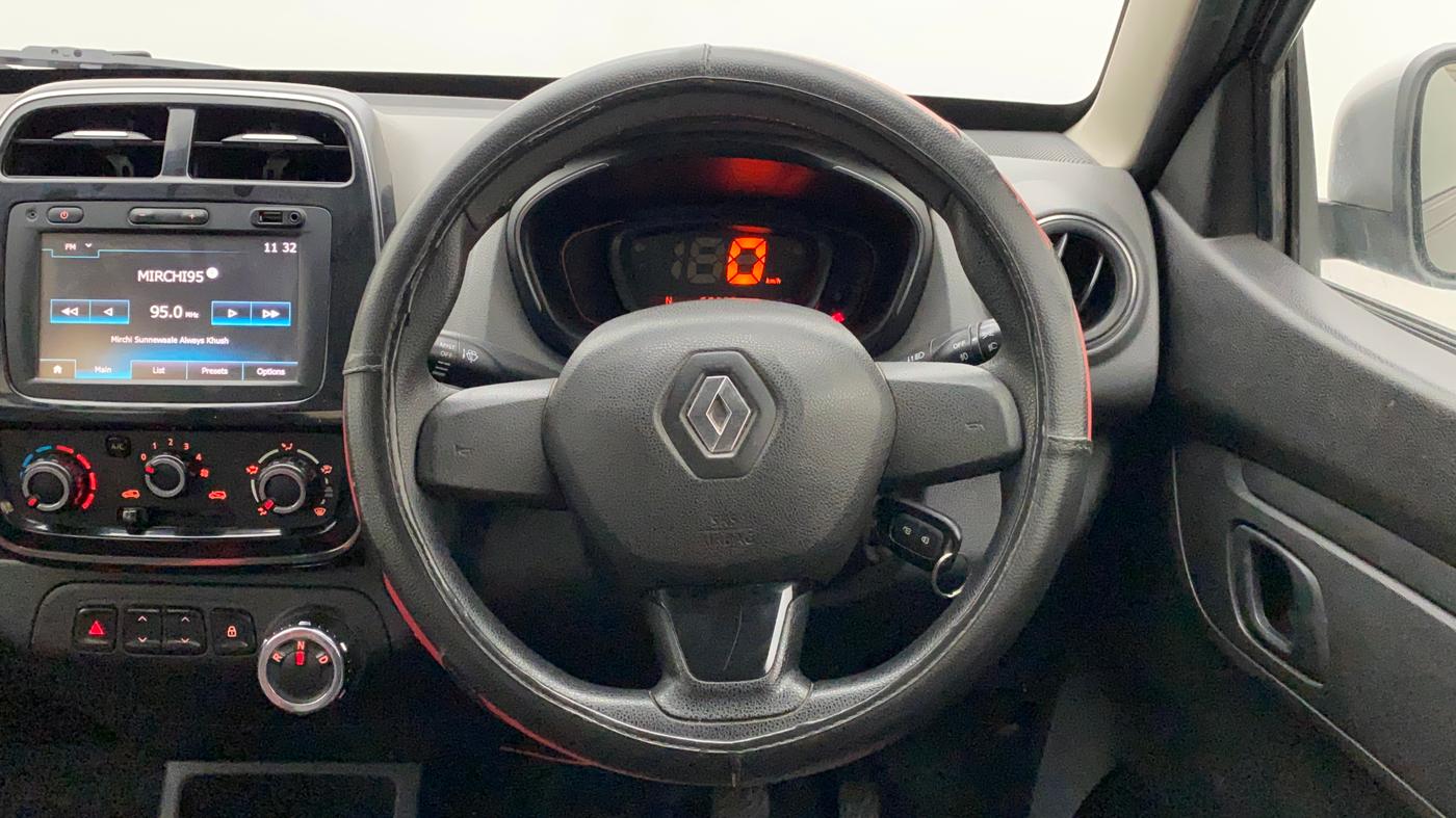 2017 Renault Kwid RXT 1.0 AMT (O), Petrol, Automatic, 58,795 km, Steering Wheel Close Up