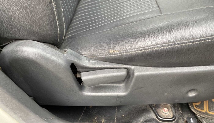 2015 Maruti Alto K10 LXI CNG, CNG, Manual, 62,148 km, Driver Side Adjustment Panel