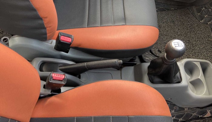 2013 Maruti Alto K10 VXI, Petrol, Manual, 86,187 km, Gear Lever
