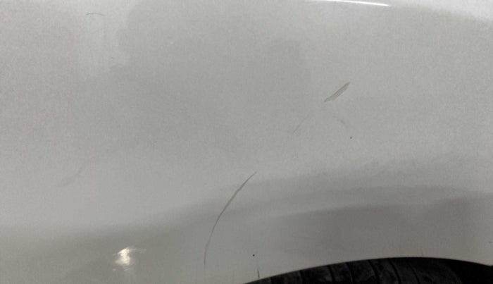 2016 Hyundai Eon MAGNA +, Petrol, Manual, 82,714 km, Right fender - Lining loose