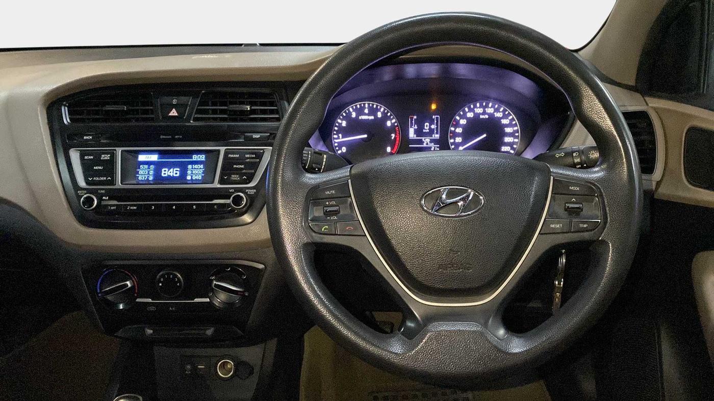 2016 Hyundai Elite i20 MAGNA 1.2, Petrol, Manual, 49,914 km, Steering Wheel Close Up