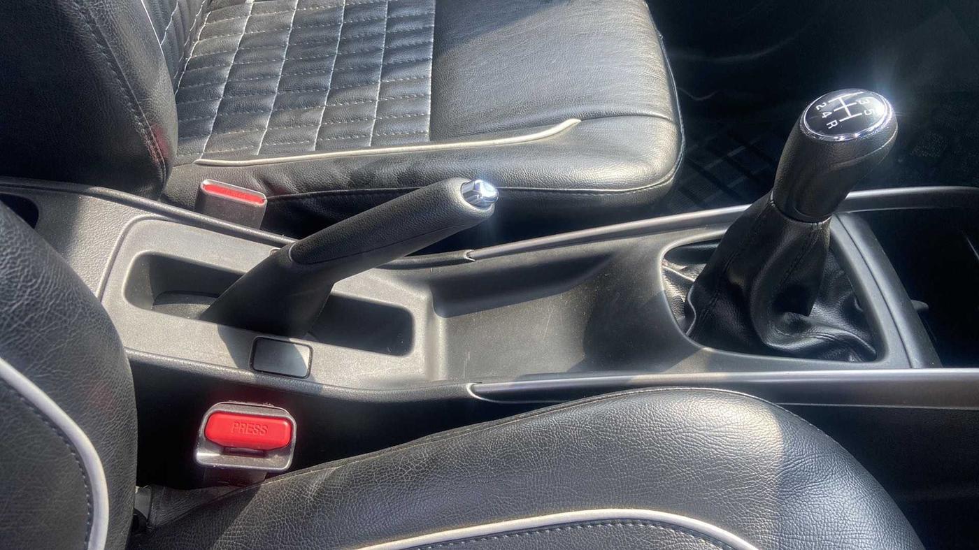 2020 Maruti Baleno DELTA PETROL 1.2, Petrol, Manual, 16,886 km, Gear Lever