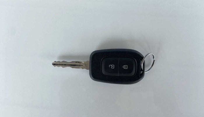 2021 Nissan MAGNITE XL, Petrol, Manual, 13,443 km, Key Close Up