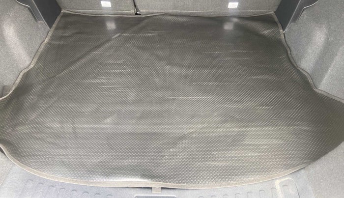 2020 Tata Harrier XZA 2.0L DARK EDITION, Diesel, Automatic, 29,027 km, Boot Inside