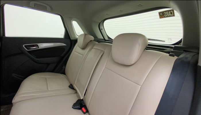 2016 Maruti Vitara Brezza ZDI, Diesel, Manual, 1,12,913 km, Right Side Rear Door Cabin