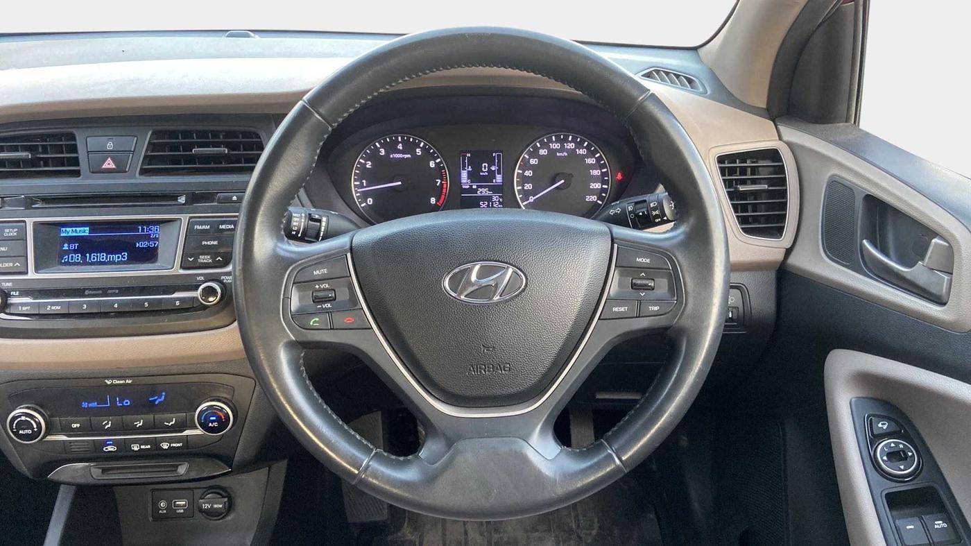 2015 Hyundai Elite i20 SPORTZ 1.2, Petrol, Manual, 52,095 km, Steering Wheel Close Up