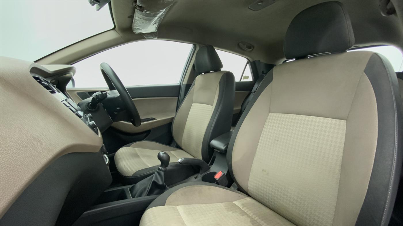 2018 Hyundai Elite i20 Magna Executive 1.2, Petrol, Manual, 37,950 km, Right Side Front Door Cabin