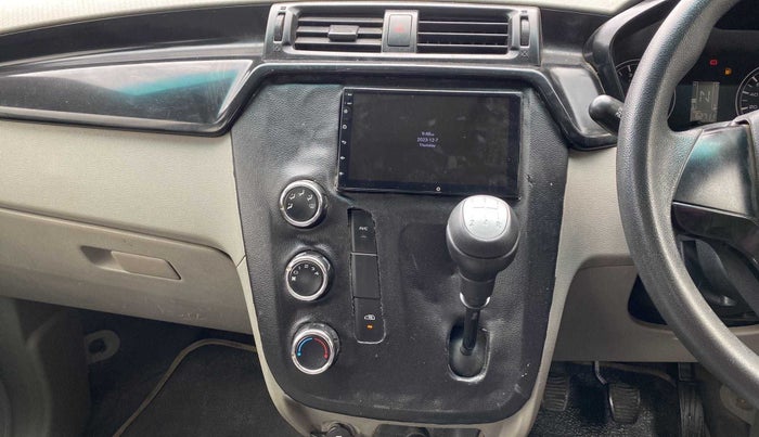 2017 Mahindra Kuv100 K4 6 STR, Petrol, Manual, 62,711 km, Air Conditioner