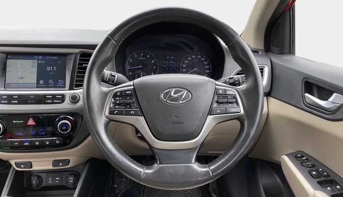 2018 Hyundai Verna 1.6 VTVT SX O, Petrol, Manual, 43,477 km, Steering Wheel Close Up