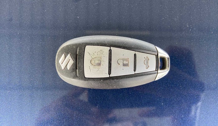 2017 Maruti Ciaz ZETA 1.4  MT PETROL, Petrol, Manual, 67,101 km, Key Close Up