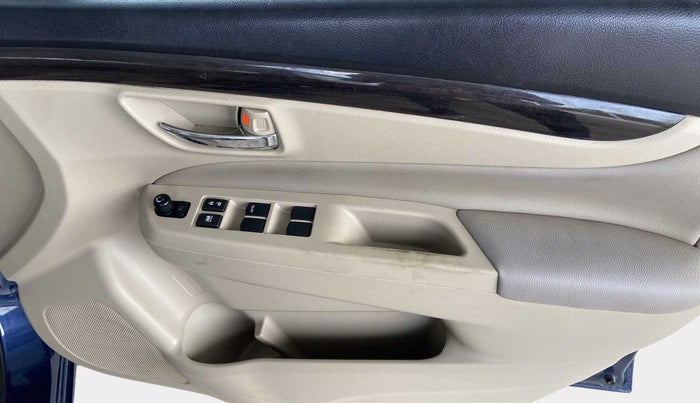 2017 Maruti Ciaz ZETA 1.4  MT PETROL, Petrol, Manual, 67,101 km, Driver Side Door Panels Control