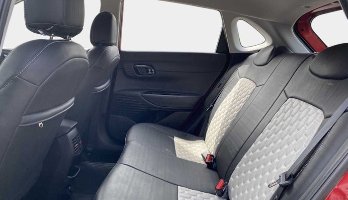 2022 Hyundai NEW I20 SPORTZ 1.2 MT DUAL TONE, Petrol, Manual, 19,649 km, Right Side Rear Door Cabin