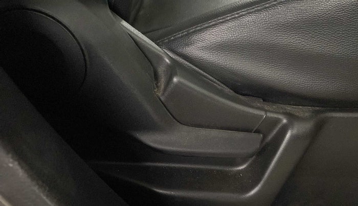 2022 Maruti New Wagon-R LXI 1.0, Petrol, Manual, 5,356 km, Driver Side Adjustment Panel
