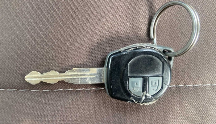 2013 Maruti Wagon R 1.0 VXI, Petrol, Manual, 90,112 km, Key Close Up