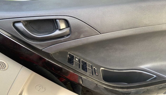 2019 Tata NEXON XM PETROL, Petrol, Manual, 48,251 km, Driver Side Door Panels Control