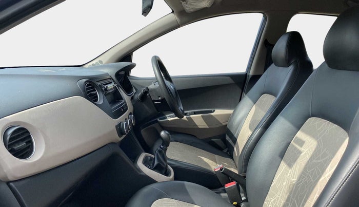 2016 Hyundai Grand i10 MAGNA 1.2 KAPPA VTVT, Petrol, Manual, 30,248 km, Right Side Front Door Cabin