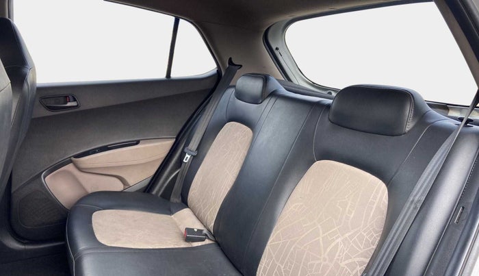 2015 Hyundai Grand i10 MAGNA 1.2 KAPPA VTVT, Petrol, Manual, 71,967 km, Right Side Rear Door Cabin